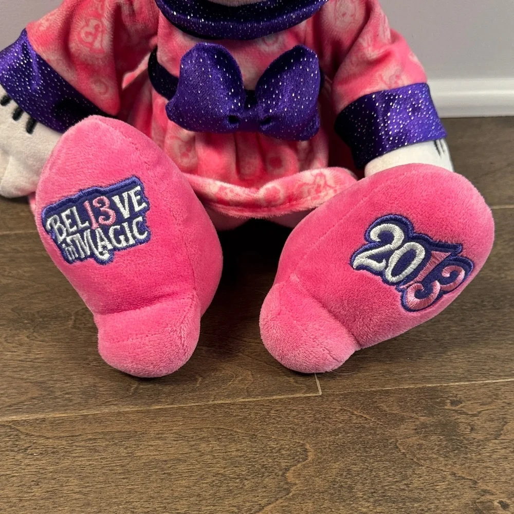 Disney Parks Minnie Mouse Believe in the Magic 2013 Plush Pink Purple Stuffie